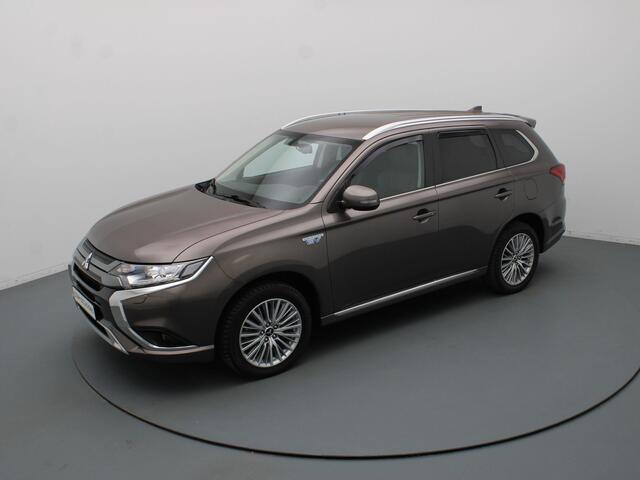 Mitsubishi OUTLANDER 240pk PHEV Intense Camera | Climate | Cruise | Navi | Stoelverw.