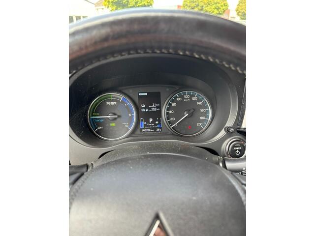 Mitsubishi OUTLANDER 2.4 PHEV PURE