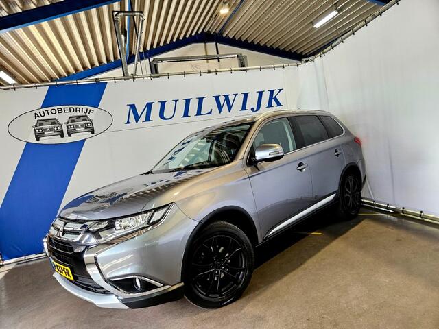 Mitsubishi OUTLANDER 2.0 Business Edition / Trekhaak / Camera