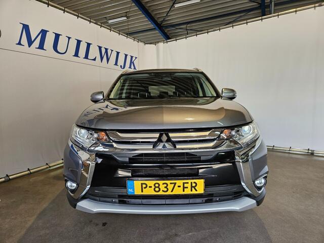 Mitsubishi OUTLANDER 2.0 Business Edition / Trekhaak / Camera