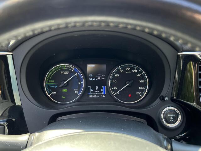 Mitsubishi OUTLANDER 2.4 PHEV Intense+ | Afneembare trekhaak | Carplay | Navigatie | Sunroof