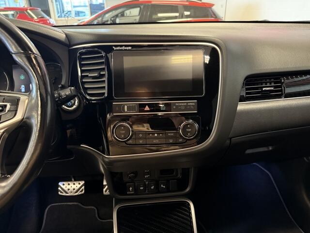 Mitsubishi OUTLANDER 2.4 PHEV Instyle ( Luxe interieur-Apple Carplay-360 camera-Adap.
