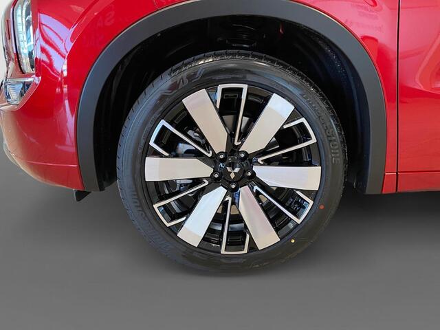 Mitsubishi OUTLANDER 2.4 PHEV | INSTYLE + | DIRECT LEVERBAAR| ZWART DAK | PRIJS INCL ¤2000,- INTRODUCTIE KORTING |