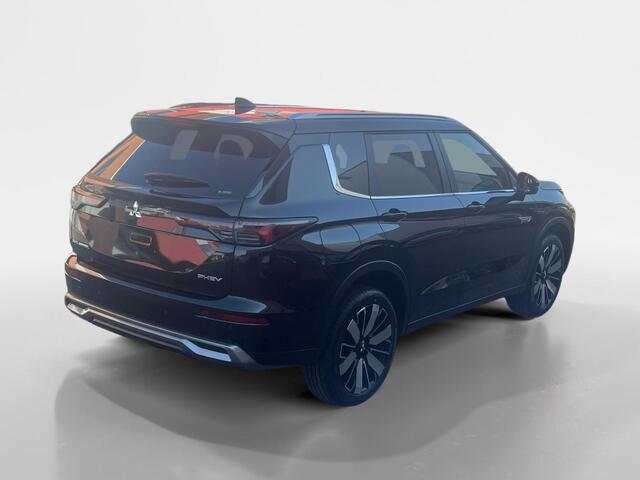 Mitsubishi OUTLANDER 2.4 PHEV First Edition |¤2.000,- VOORRAADKORTING| OP=OP| 8 Jaar garantie|