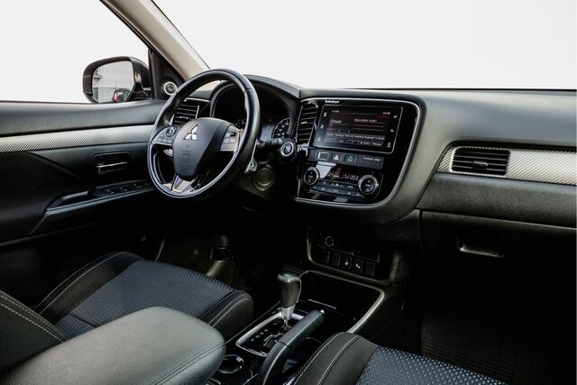 Mitsubishi OUTLANDER 2.0 150pk Aut. Connect Pro Trekhaak/ Camera/ Rockford audio/ Stoelverwarming/ DAB+