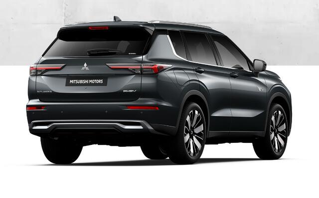 Mitsubishi OUTLANDER 2.4 PHEV First Edition Mengelers Actieprijs: ¤ 54.040,00*