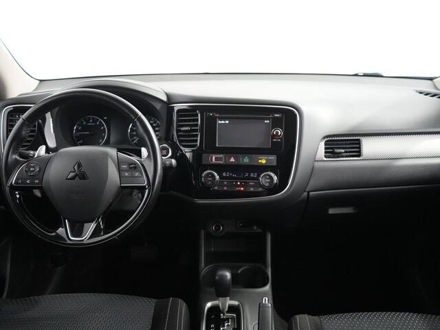 Mitsubishi OUTLANDER 2.0 Instyle 4WD | Camera | Trekhaak | DAB |