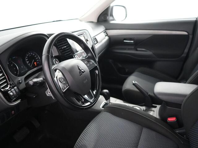 Mitsubishi OUTLANDER 2.0 Instyle 4WD | Camera | Trekhaak | DAB |