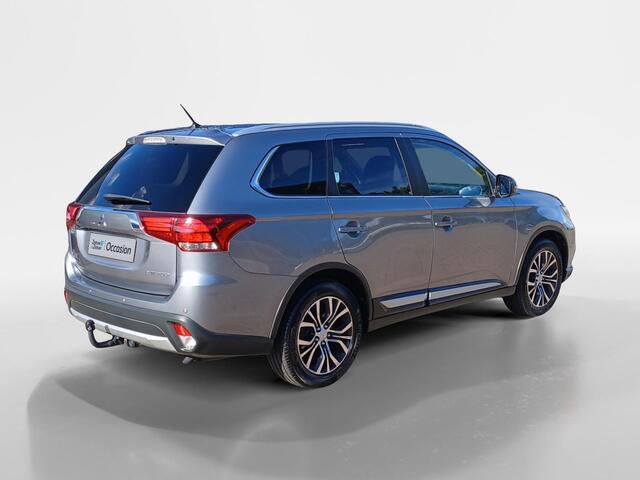 Mitsubishi OUTLANDER 2.0 Instyle | Camera | Trekhaak | Leder | Navigatie | Schuifdak | Elec. en verw. stoel |