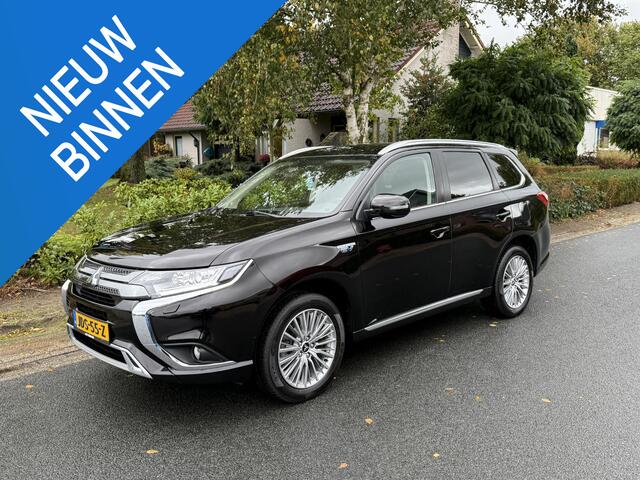 Mitsubishi OUTLANDER 2.4 PHEV Pure+ 240PK CarplayoCamera
