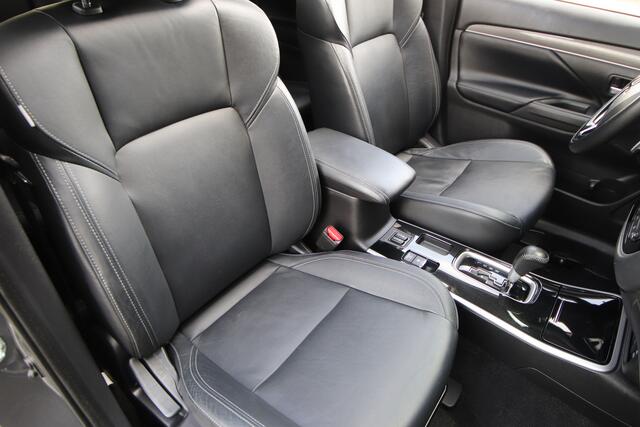 Mitsubishi OUTLANDER 2.0 2WD Limited+ Automaat 7 zitter