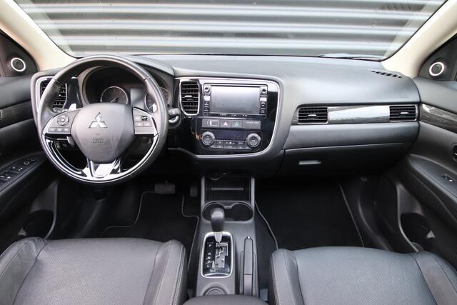 Mitsubishi OUTLANDER 2.0 Instyle Automaat 7 zitter 1e Eig, Leder, Opendak, NL Auto, dealer O.H. Trekhaak