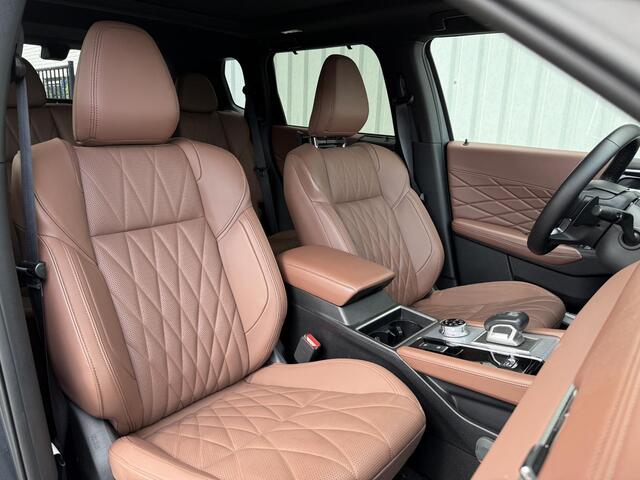 Mitsubishi OUTLANDER 2.4 PHEV Instyle+ / Full Options! / Afneembare Trekhaak 1.600 KG Trekgewicht / Massagestoelen / Memory Seats / Dynamic Sound Yahama Ultimate / Adaptieve Cruise Control / Schuif- & Kanteldak / Digitale Cockpit / 360 Graden Camera / Elektrische Range 86 KM