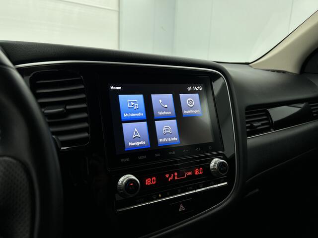 Mitsubishi OUTLANDER 2.4 PHEV Intense 18" Lichtmetaal | Camera achter | Navigatie | Leder/Alcantara