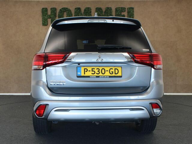 Mitsubishi OUTLANDER 2.4 PHEV Intense+ - CRUISE CONTROL - CAMERA - LICHTMETALEN VELGEN 18 INCH - CLIMATE CONTROL - STOELVERWARMING VOORZIJDE - EXTRA GETINT GLAS - KEYLESS ENTRY/START
