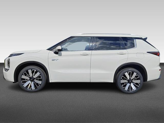 Mitsubishi OUTLANDER 2.4 PHEV Instyle Tot ¤ 4.000,- VOORDEEL!