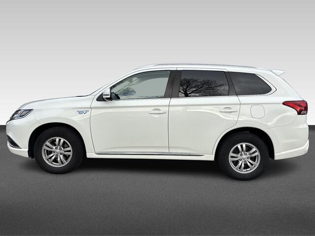 Mitsubishi OUTLANDER 2.4 PHEV Pure fabrieksgarantie tot 2028 ! parkeersensoren | apple carplay | camera