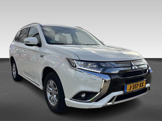 Mitsubishi OUTLANDER 2.4 PHEV Pure fabrieksgarantie tot 2028 ! parkeersensoren | apple carplay | camera