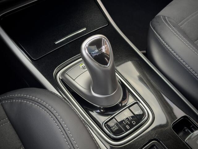 Mitsubishi OUTLANDER 2.4 PHEV INTENSE+ PANODAK LEDER NAVI CAMERA LED LMV PDC