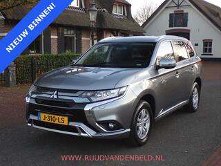 mitsubishi-outlander-2.4-phev-pure-