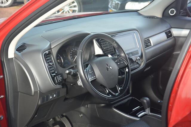 Mitsubishi OUTLANDER 2.0 Connect Pro | Cruise-control | Stuur+Stoelverwarming | Clima | 360 camera | NL auto!! |