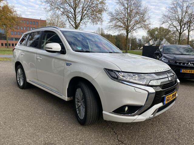 Mitsubishi OUTLANDER 2.4 PHEV Intense