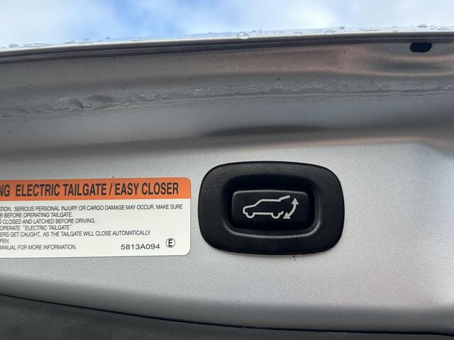 Mitsubishi OUTLANDER 2.0 PHEV Prestige+ VEEL OPTIES!| ELEK. STOEL| ELEK. ACHTERKLEP| STOEL/STUURVERWARMING | AFNEEMBARE TREKHAAK | PANO DAK | ACHTERUITRIJ CAMERA |