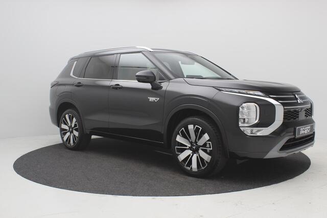 Mitsubishi OUTLANDER 2.4 PHEV Instyle+ / ¤6.000,- Voordeel Op Nieuwprijs / Prijs is rijklaar / Nieuw Model 2025 / Elektrische Range 86 KM WLTP / 1600KG Trekgewicht / 8 Jaar Fabrieksgarantie / Full Option /