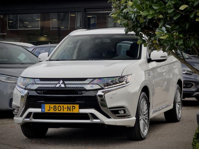 Mitsubishi OUTLANDER 2.4 PHEV INTENSE+ PANODAK LEDER NAVI CAMERA LED LMV PDC