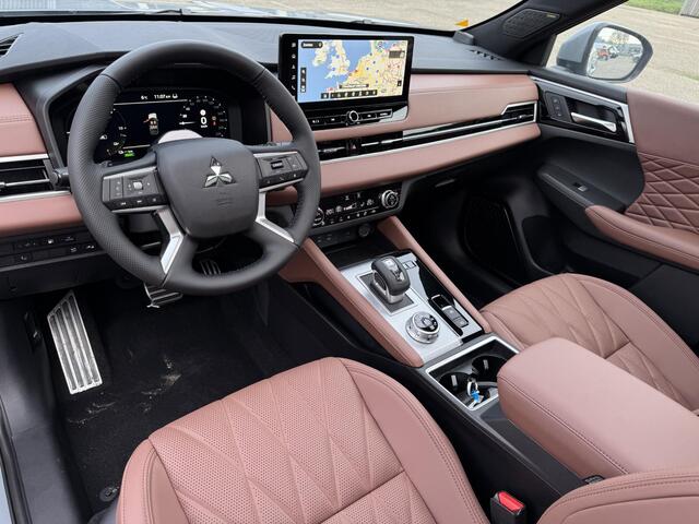 Mitsubishi OUTLANDER 2.4 PHEV Instyle+