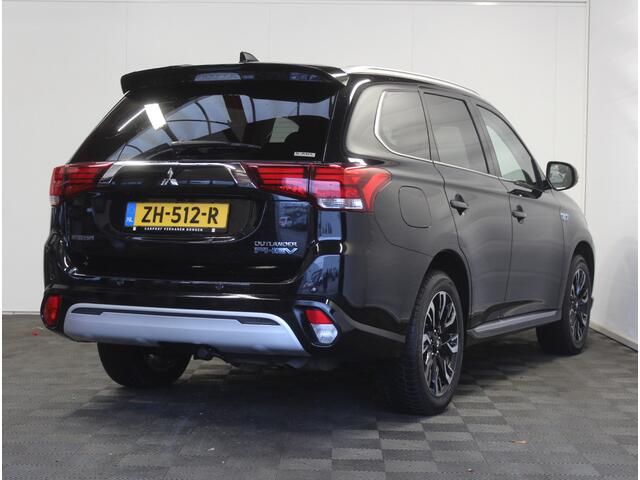 Mitsubishi OUTLANDER 2.4 PHEV Intense+ CAMERA | CARPLAY | CLIMATE | AFNTRHAAK | SCHUIFDAK | DAB | LMV18 | CRUISE | LED | STOELVERW
