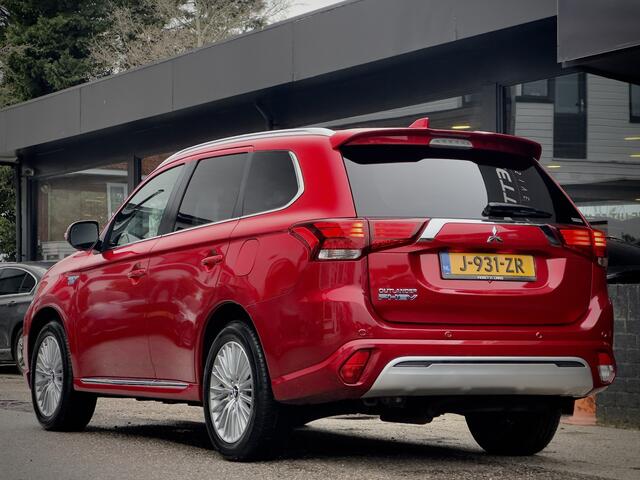 Mitsubishi OUTLANDER 2.4 PHEV ACTIE! BETAAL NU 50% 11450 50/50 DEAL DE REST IN 2JAAR RENTEVRIJ FINANCIEREN
