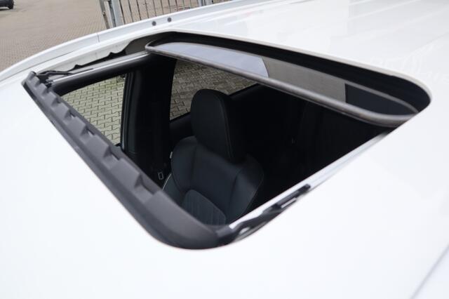 Mitsubishi OUTLANDER 2.4 PHEV Instyle AdaptiveCruise/Leder/Apple/Android/Trekhaak