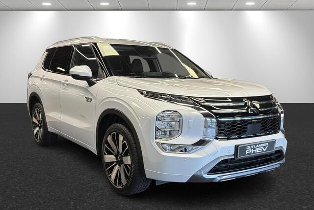 Mitsubishi OUTLANDER 2.4 PHEV Instyle ACTIE 1e registratie 2026