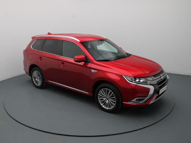 Mitsubishi OUTLANDER 225pk PHEV Intense+ Automaat 360° Camera | Cruise | Navi | Parkeersens. v+a | Stoel-/stuurverw.