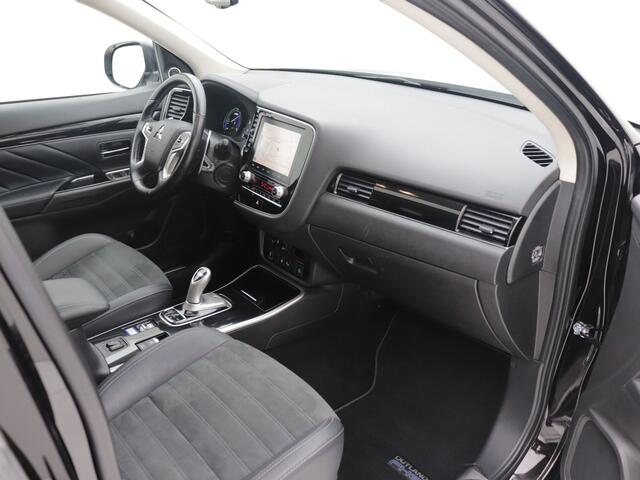 Mitsubishi OUTLANDER 2.4 PHEV Intense+ Schuifdak/Leder/Trekhaak