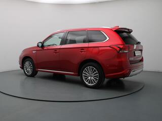 mitsubishi-outlander-225pk-phev-int