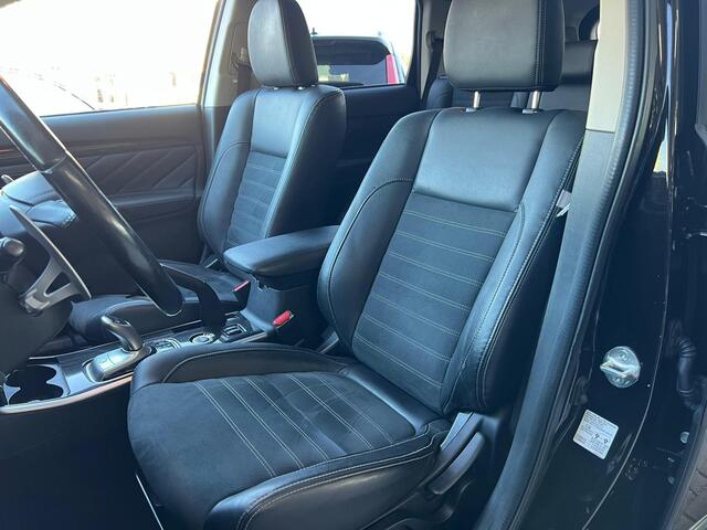 Mitsubishi OUTLANDER 2.0 PHEV Executive Edition NL AUTO | CAMERA | TREKHAAK | NAVI |