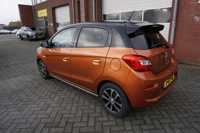Mitsubishi SPACE STAR 1.2 AUTOMAAT INSTYLE LUXE TWO TONE 5 DEURS STOELVERWARMING AIRCO LICHTMETALEN VELGEN BLUETOOTH PARKEERSENSOREN 4X ELECTR.RAMEN/SPIEGELS