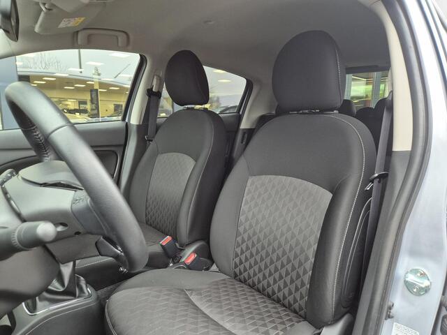 Mitsubishi SPACE STAR 1.2 Intense | Climate control |