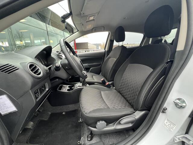 Mitsubishi SPACE STAR 1.2 Intense | Carplay | Achteruitrijcamera | Stoelverwarming | FABRIEKSGARANTIE TOT 12-2029!