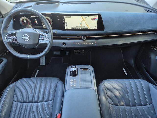 Nissan Ariya e-4ORCE Evolve+ Pack 91 kWh Automaat / Vision Tech / HUD / Trekgewicht 1500 kg / Glazen schuif- en kanteldak / Bose Audio Systeem / Stuur-, Stoel en Achterbankverwarming / Rondomzicht camera / Elektrische achterklep /