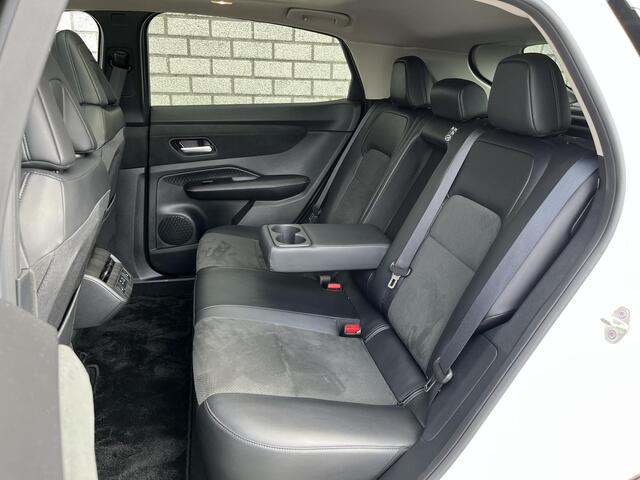 Nissan Ariya 63 kWh Evolve | 22kW Lader | 20" LMV | Panoramadak | Navigatie | Camera| El. Achterklep |