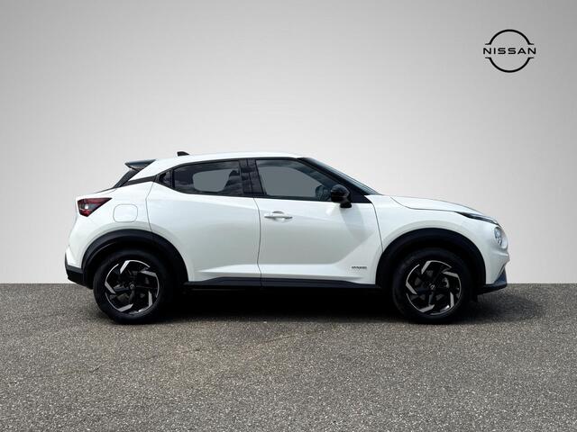 Nissan JUKE 1.6 Hybrid N-Connecta Parking Pack