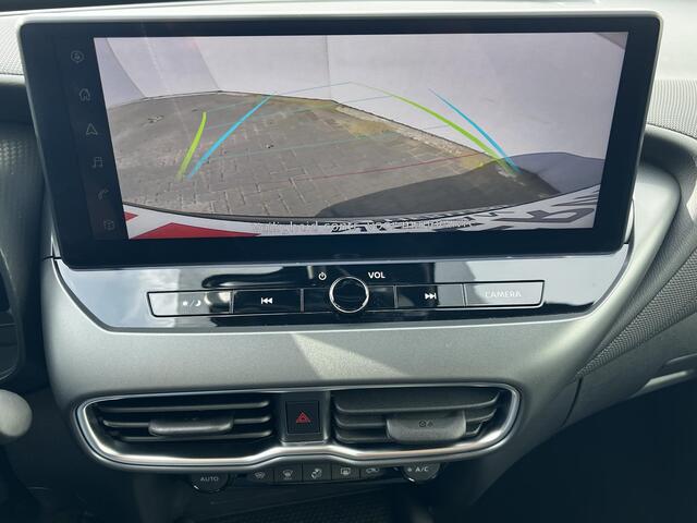 Nissan JUKE 1.0 DIG-T N-Connecta DCT Automaat / Fabrieksgarantie tot 09-12-2027 / Cold Pack / Stuur-, stoel- en voorruit verwarming / Navigatie / Apple Carplay Android / 17" LMW + All Season banden /