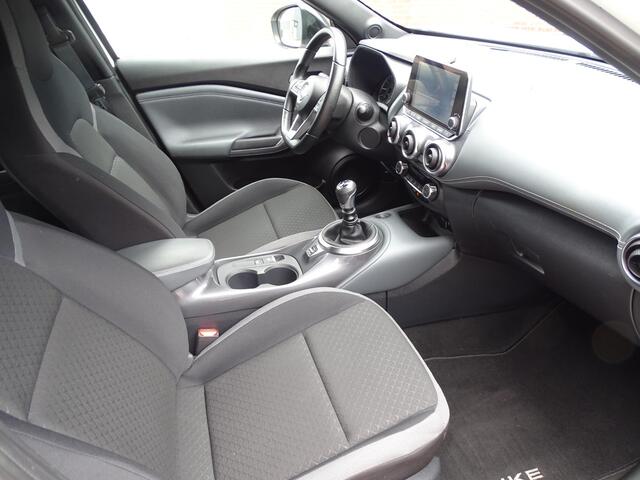 Nissan JUKE 1.0 DIG-T N-Connecta 6-BAK| NAVIGATIE| ACHTERUIT RIJ CAMERA| MULTIMEDIA| AIRCO/ECC| CRUISECONTROL| MULTIFUNCTIONEEL STUURWIEL| PARKEERSENSOREN| TREKHAAK| LM-VELGEN.