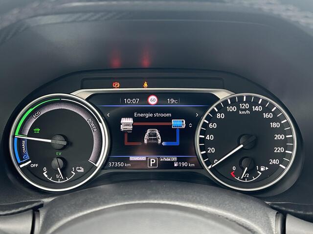 Nissan JUKE 1.6 Hybrid N-Connecta / Apple Carplay / Android auto / Navigatie / Cruise control / Climate control /