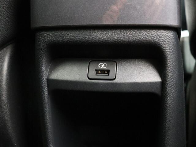 Nissan JUKE 1.6 Hybrid Premiere Edition | Lederen bekleding | Stoelverwarming | Voorruitverwarming |