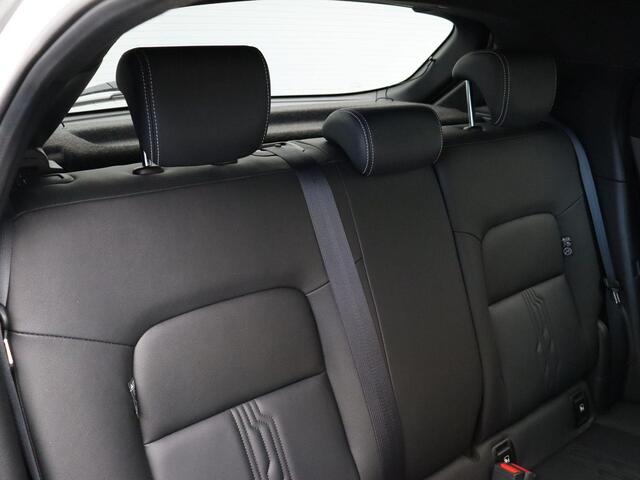 Nissan JUKE 1.6 Hybrid Premiere Edition | Lederen bekleding | Stoelverwarming | Voorruitverwarming |