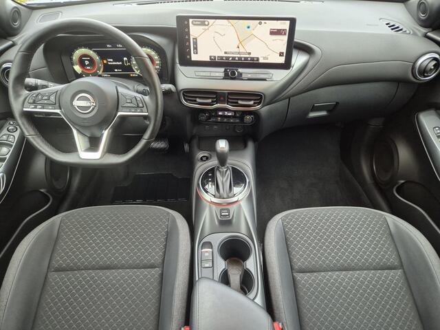 Nissan JUKE 1.0 DIG-T N-Connecta Automaat / Cold Pack Light / Allseason banden / Achteruitrijcamera / Apple Carplay Android Auto / Trekgewicht 1250 kg / Stuur-, en Stoelverwarming / Keyless Entry/Start / Cruise control /